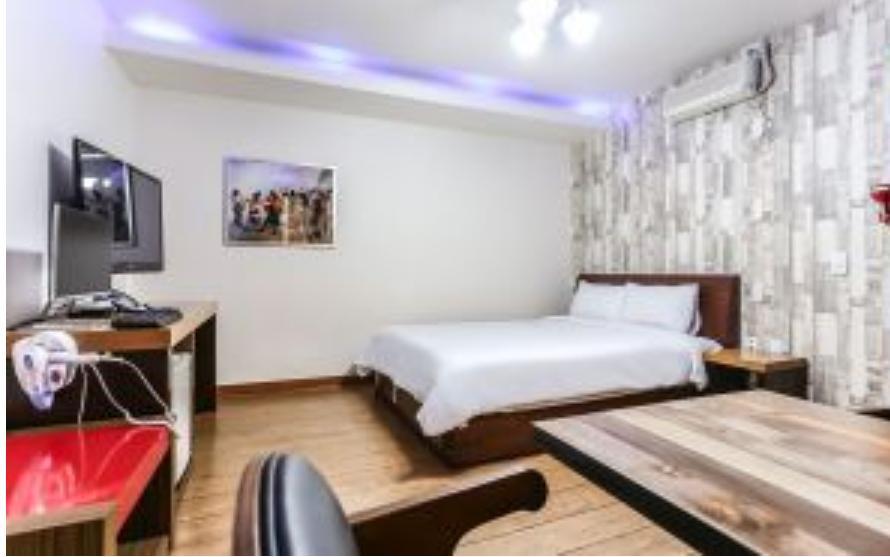 Crystal Motel Каннин Екстер'єр фото